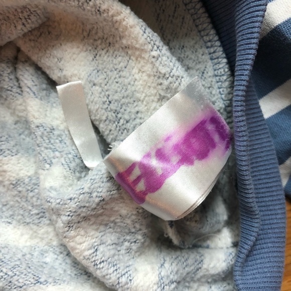 🎉3 For 15$🎉 Blue And White Stripes Zipper Hoodie Size 4T - Picture 5 of 6